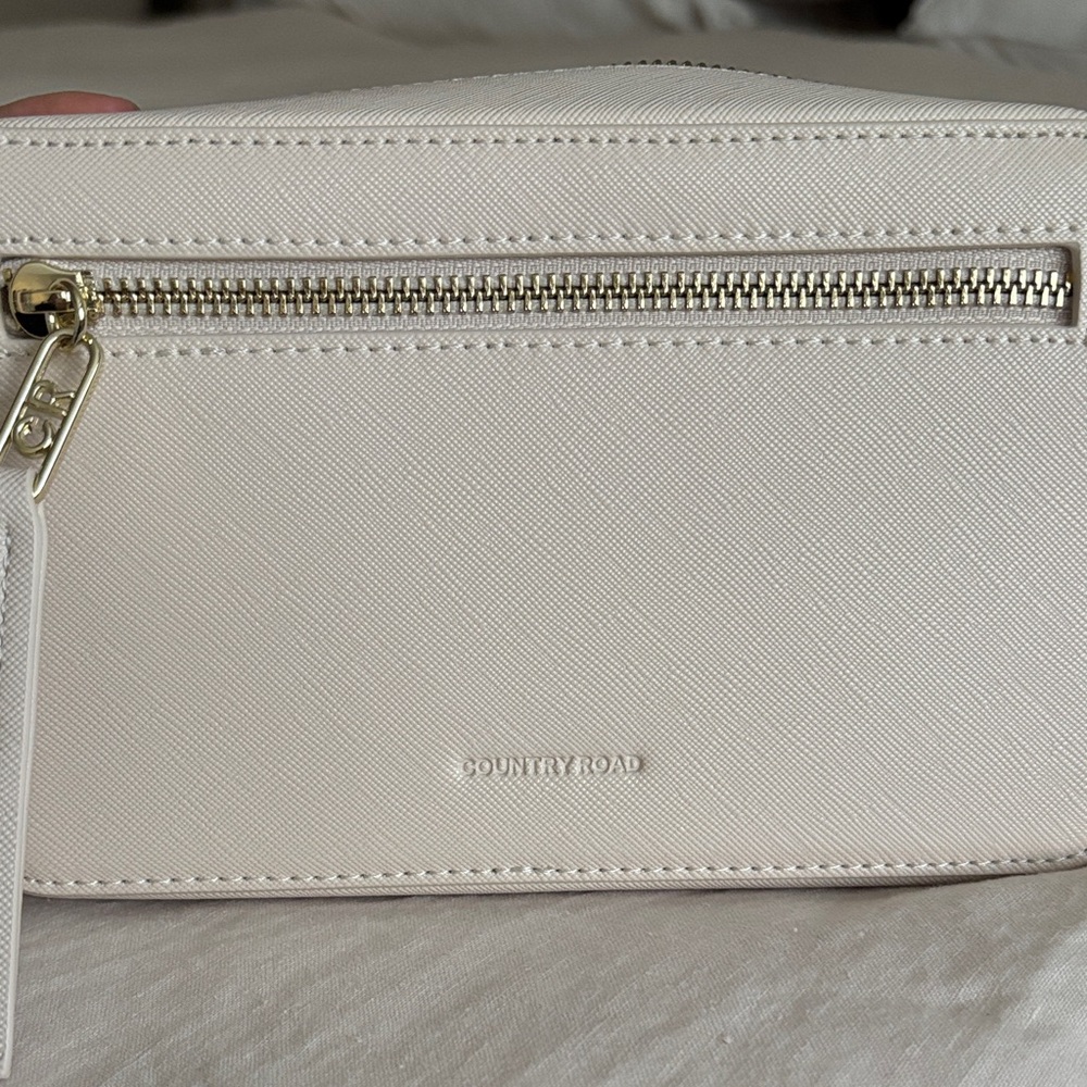 Country Road Cream Crossbody Bag with Gold Details - Picture 6 of 6